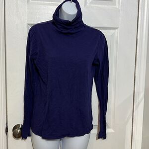 Loft women’s purple turtle neck long sleeve shirt size M